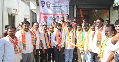 मुस्लिम बांधव विवेक कोल्हे यांच्या सोबत – सलीमभाई पठाण मुस्लिम बांधव विवेक कोल्हे यांच्या सोबत – सलीमभाई पठाण