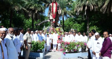 कर्मवीर शंकररावजी काळे यांना जयंतीनिमित्त अभिवादन कर्मवीर शंकररावजी काळे यांना जयंतीनिमित्त अभिवादन