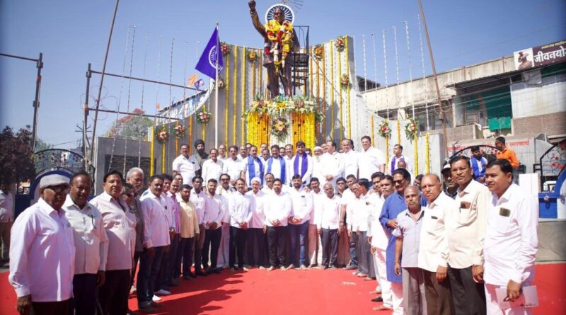 महामानवच्या विचारांचे कृतीतून आचरण ही काळाची गरज – विवेक कोल्हे महामानवच्या विचारांचे कृतीतून आचरण ही काळाची गरज – विवेक कोल्हे