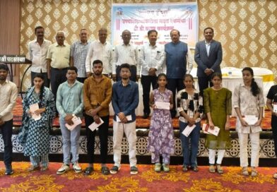 हेल्पिंग हंॅड्सच्या माध्यमातून दत्तात्रेय खेमनर विद्यार्थांच्या पाठीशी उभे – जीएसटी   कमिशनर मंचरे